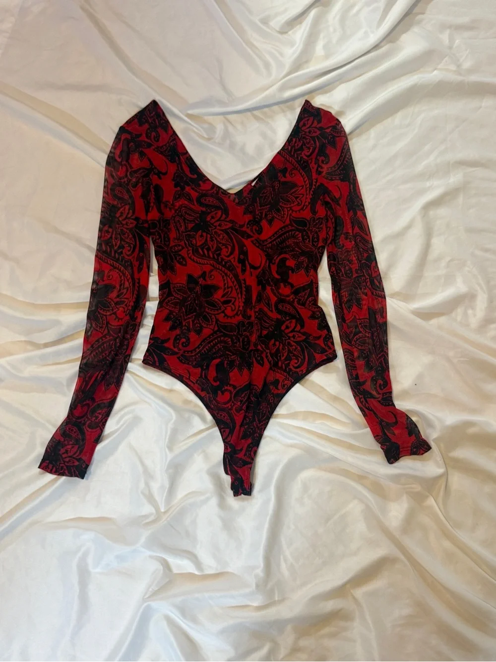 Socialite Red & Black Paisley V-Neck Long Sleeve Bodysuit - Picture 3 of 6